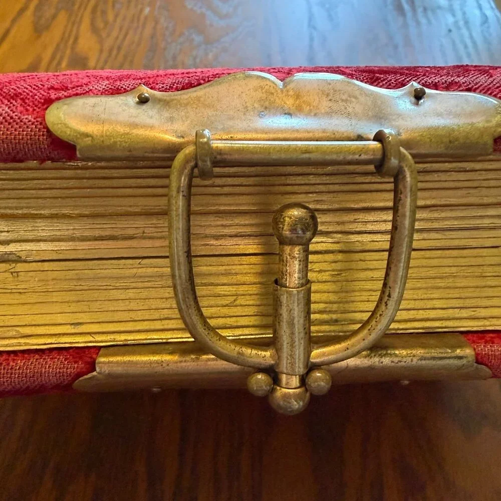 Antique photo album 1800s metal clasp full cabinet card‎ photos cloth cover